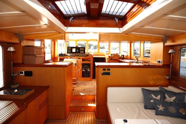 2009 TAKA YACHTS LOBSTER 18M