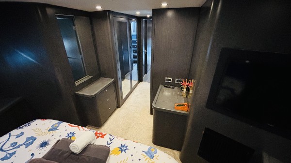 2004 SUNSEEKER PREDATOR 82