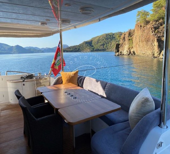 2010 PRINCESS 85