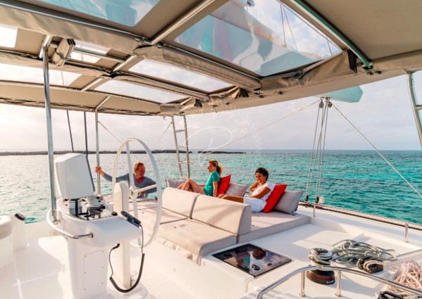 2020 LAGOON 52 F 