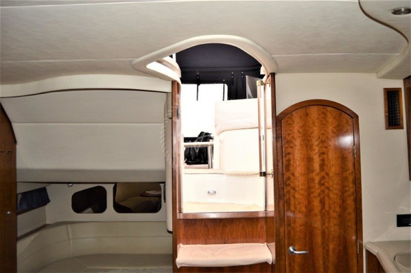 2005 CRUISERS YACHTS 400