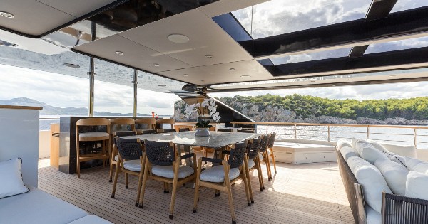 2024 MOTOR YACHT 37 M