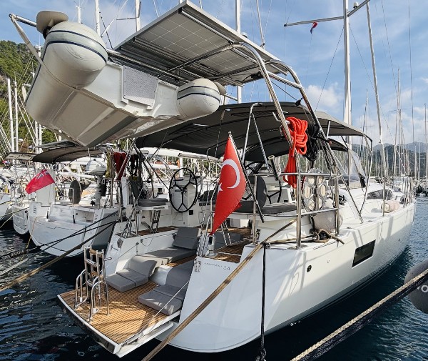 2018 JEANNEAU 54
