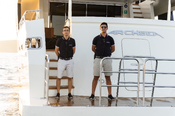 2014 MOTOR YACHT 31 M