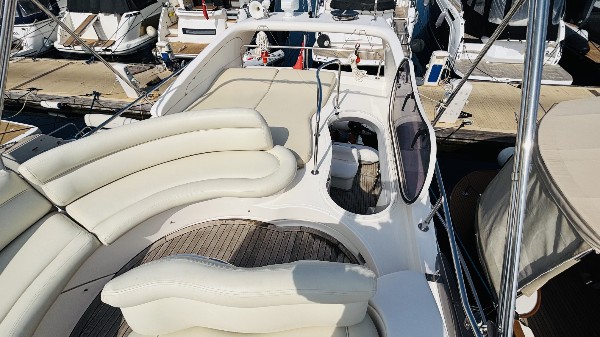 2009 AZIMUT 42 FLY