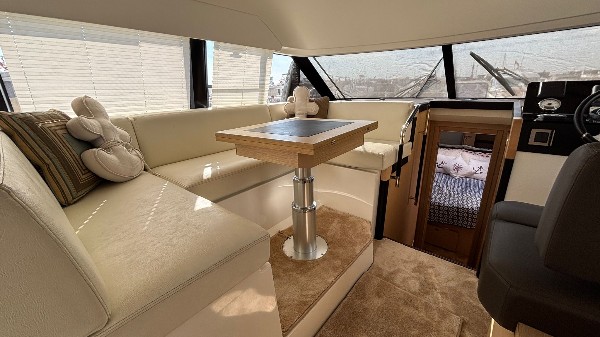 2015 PRESTIGE 420 FLY