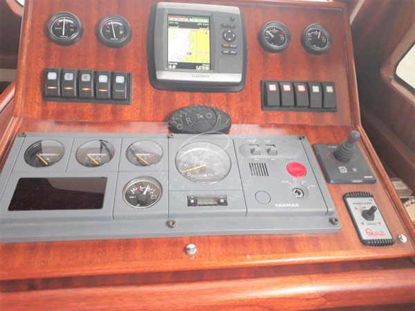 2009 LARUS 42 FLY