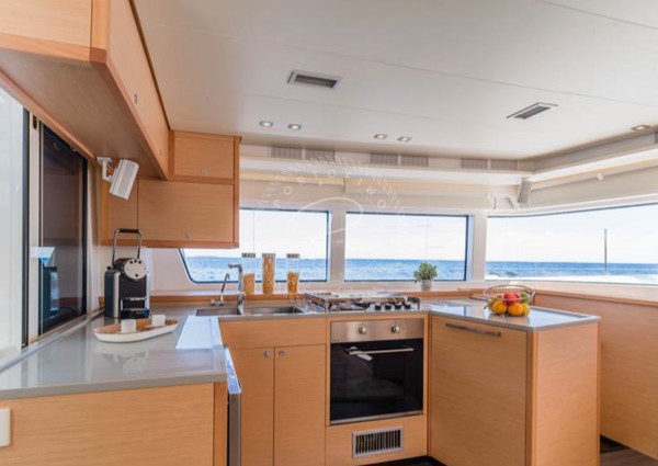 2020 LAGOON 52 F 
