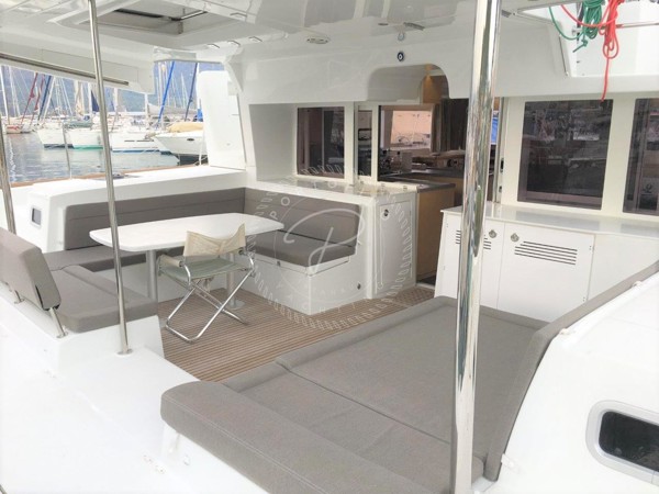 2016 LAGOON 450 F 