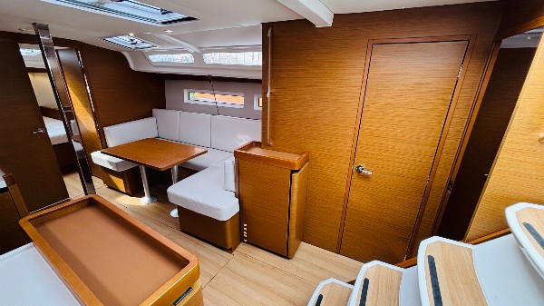 2023 JEANNEAU SUN ODYSSEY 440