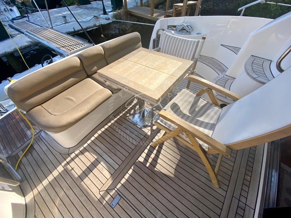 2009 AZIMUT 42