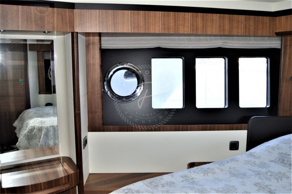 2017 ABSOLUTE NAVETTA 58