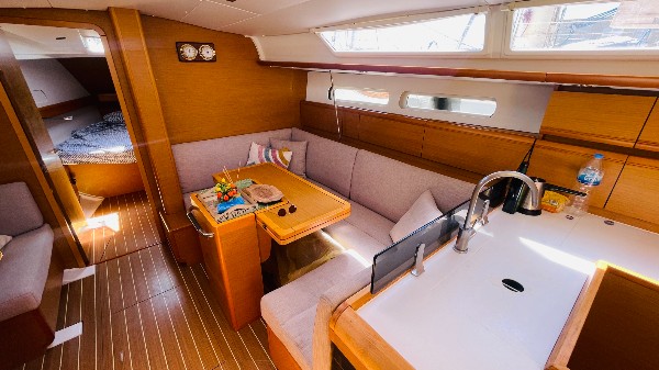 2013 JEANNEAU SUN ODYSSEY 409
