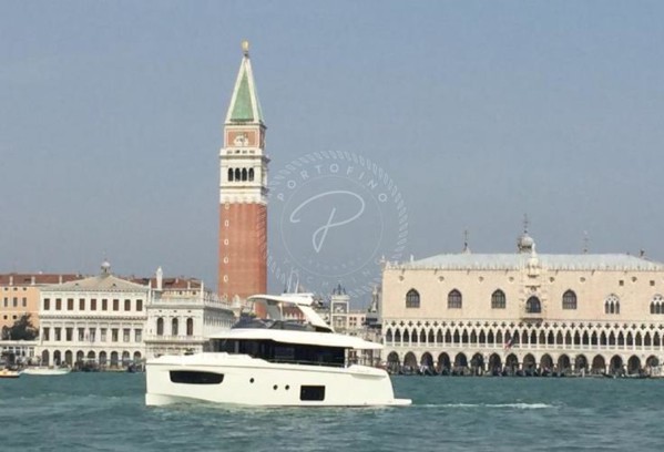 2016 ABSOLUTE NAVETTA 52