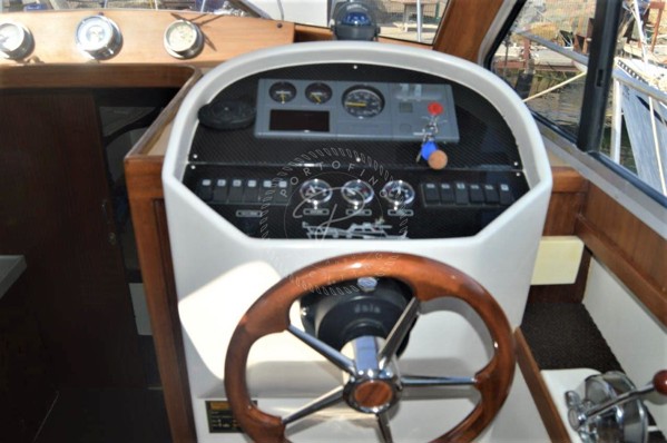 2013 CUSTOM LOBSTER 11M