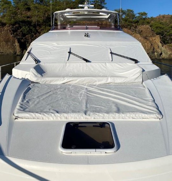 2010 PRINCESS 85