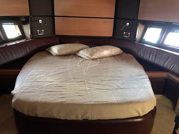 2010 AZIMUT 53 FLY