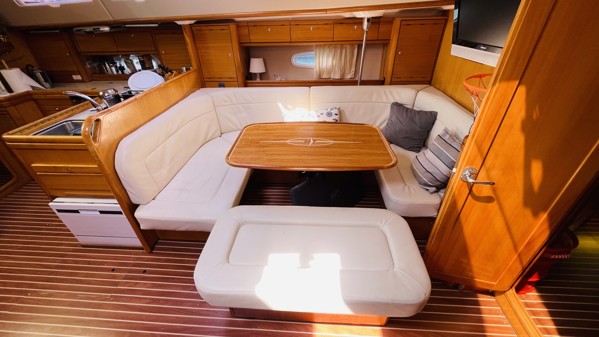 2008 BAVARIA VISION 50
