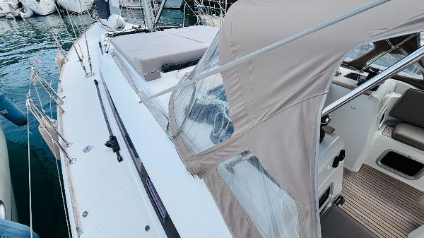 2013 JEANNEAU SUN ODYSSEY 469