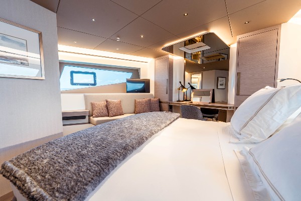 2023 MOTOR YACHT 26M