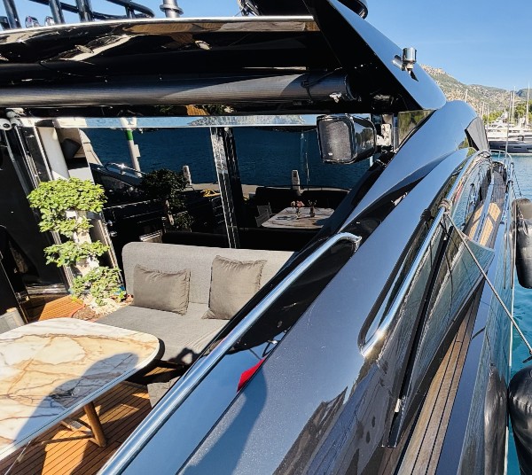 2004 SUNSEEKER PREDATOR 82