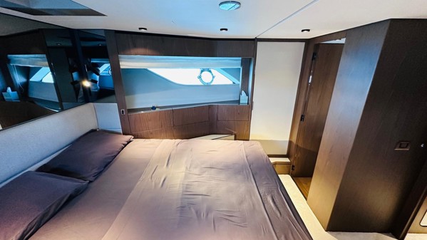 2022 FERRETTI 780