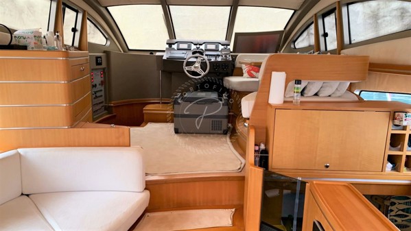 2009 NUMARINE 55 FLY