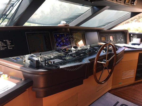 2010 SANLORENZO 37M