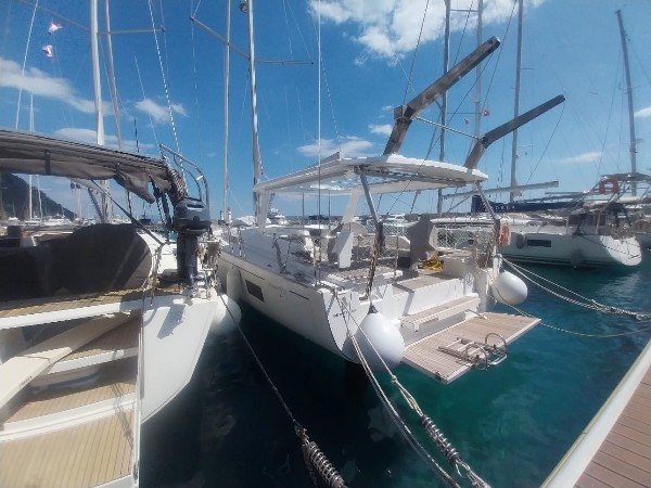 2021 BENETEAU OCEANIS 51.1
