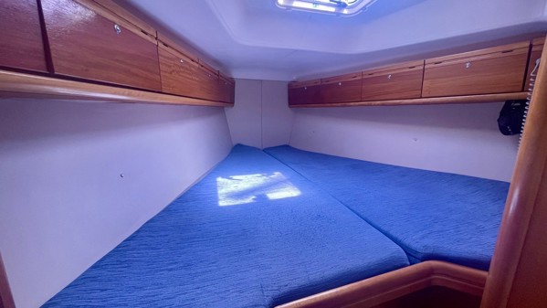 2008 BAVARIA 38 CRUISER