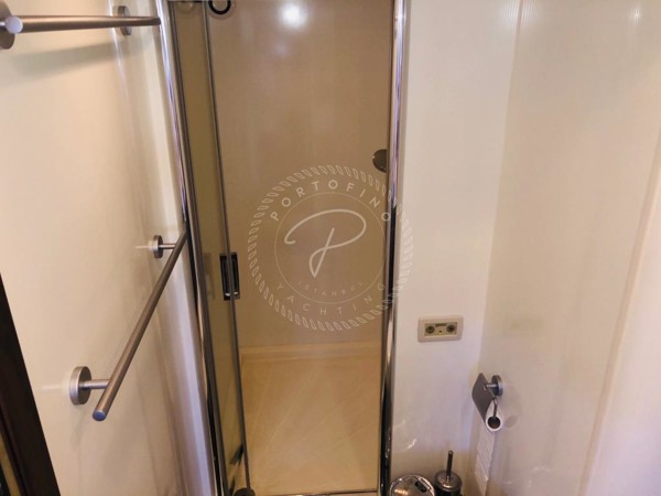 2011 SUNSEEKER MANHATTAN 63