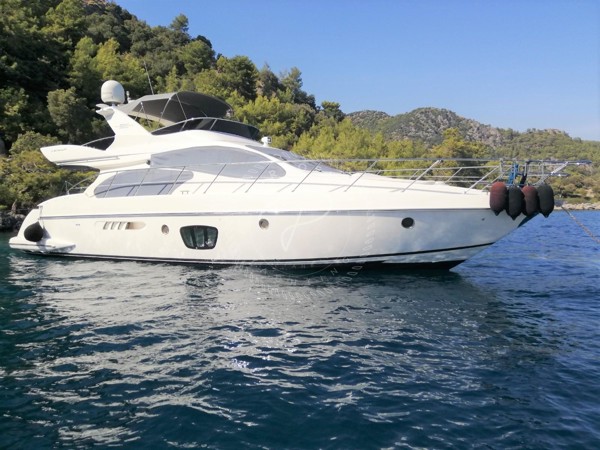2010 AZIMUT 55 FLY