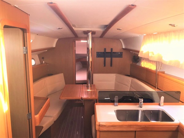 2010 JEANNEAU SUN ODYSSEY 36 I 