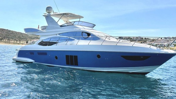 2009 AZIMUT 58