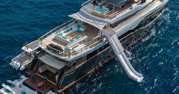 2024 MOTOR YACHT 37 M