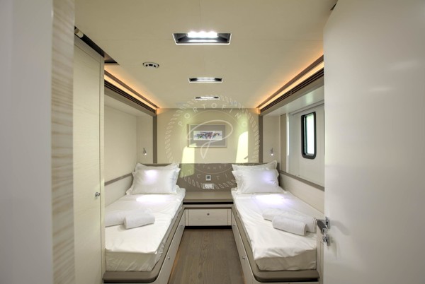 2014 HG YACHT 32M