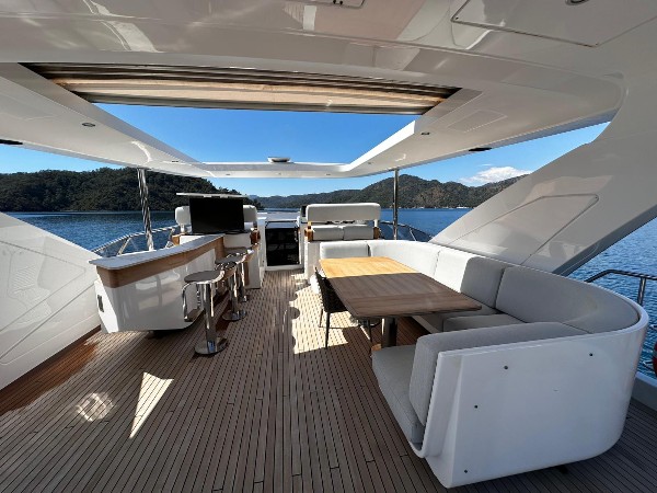 2022 AZIMUT GRANDE 27