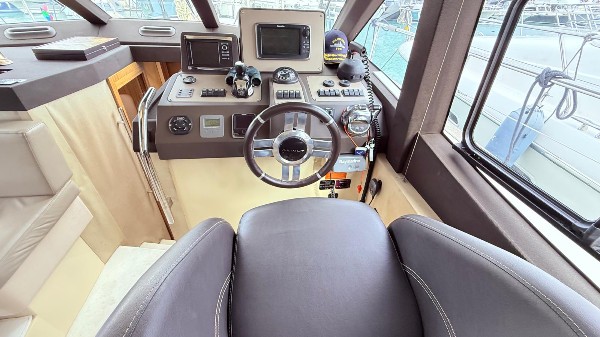 2015 AZIMUT MAGELLANO 43