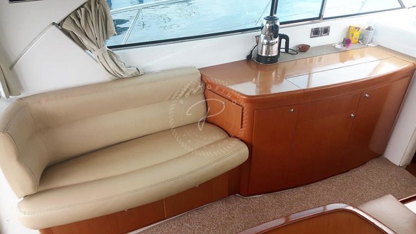 2009 BENETEAU ANTARES 12