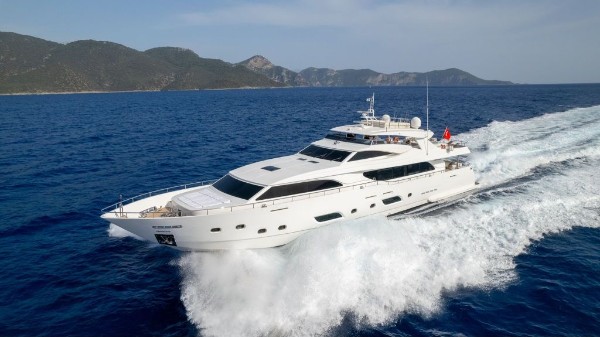 2009/2024 MOTOR YACHT 38 M 