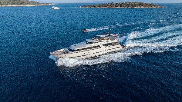 2009/2022 MOTOR YACHT 35M 