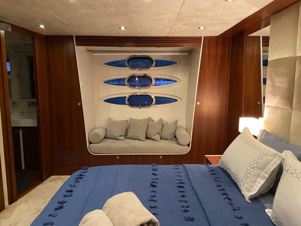 2010/2021 NUMARINE 78 FLY