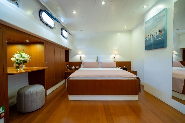 2010/2020 MOTOR SAILER 44 M 