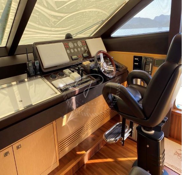 2010 PRINCESS 85