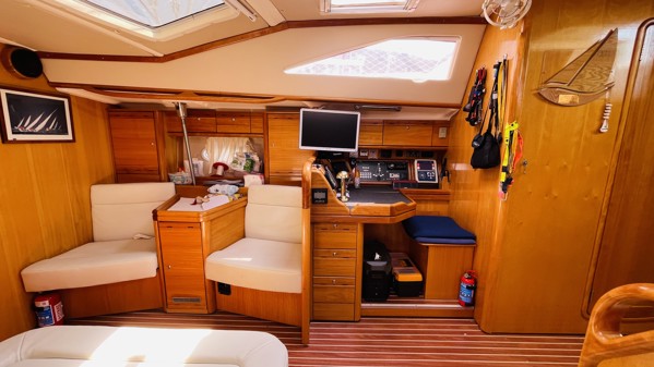 2008 BAVARIA VISION 50