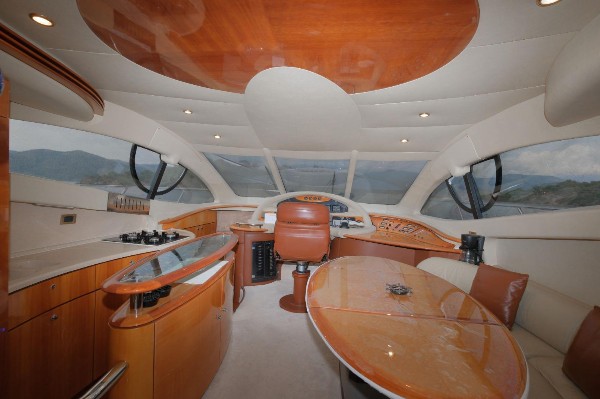 2004/2022 AZIMUT FLY 55 17.5 M