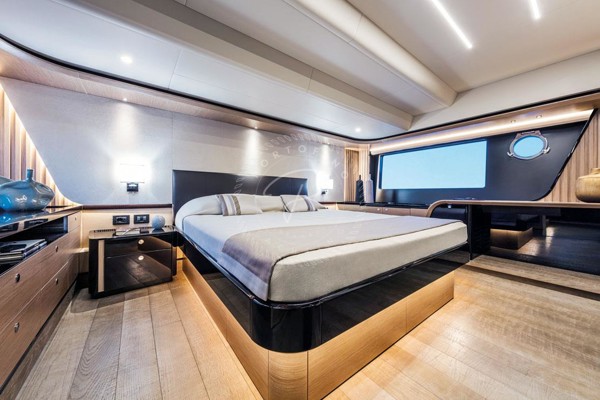 2018 ABSOLUTE NAVETTA 58