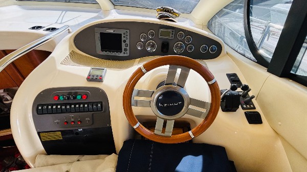 2009 AZIMUT 42 FLY