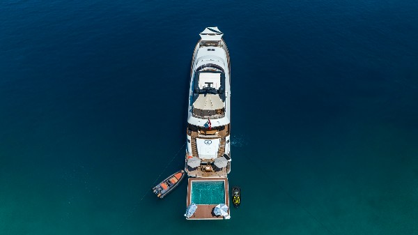 2009/2022 MOTOR YACHT 35M 