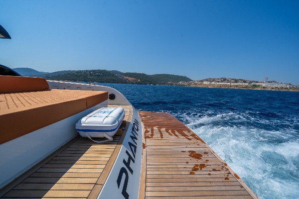 2025 MOTOR YACHT 18.5 M